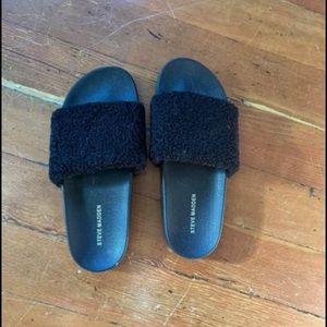 Steve Madden sherpa slippers